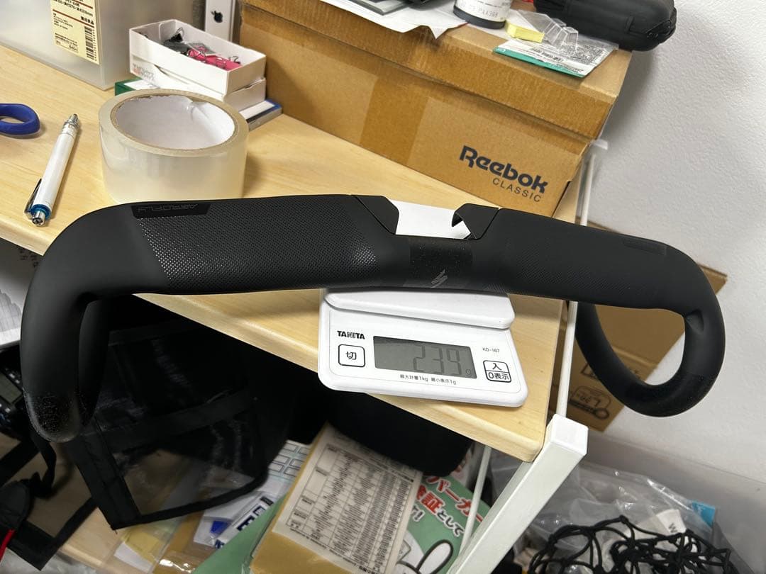 新品　エアロフライ2風　ドロップハンドル　カーボン　ケーブル内装　軽量　ロード