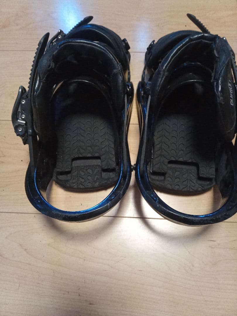 スノーボード　ビンディング　BURTON
