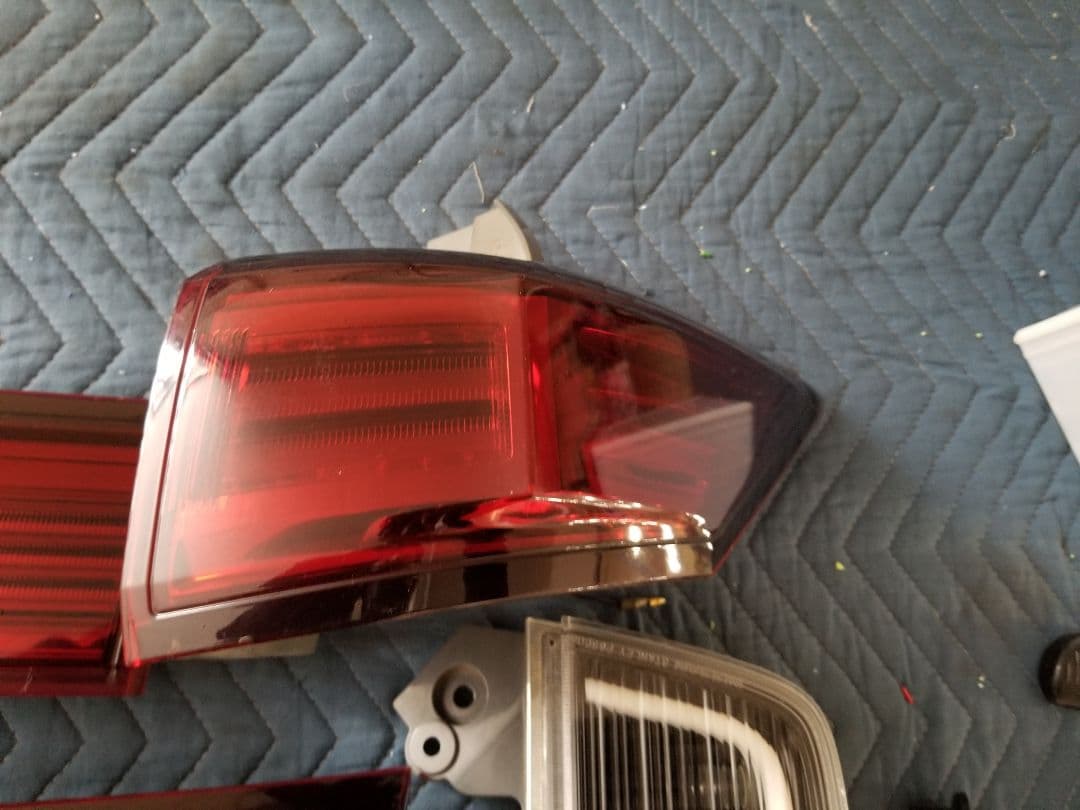 E52 エルグランド ワンオフ LEDテールセット