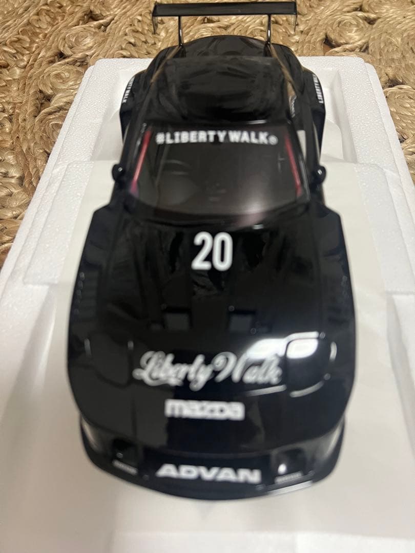 LBWK RX-7モデルカー