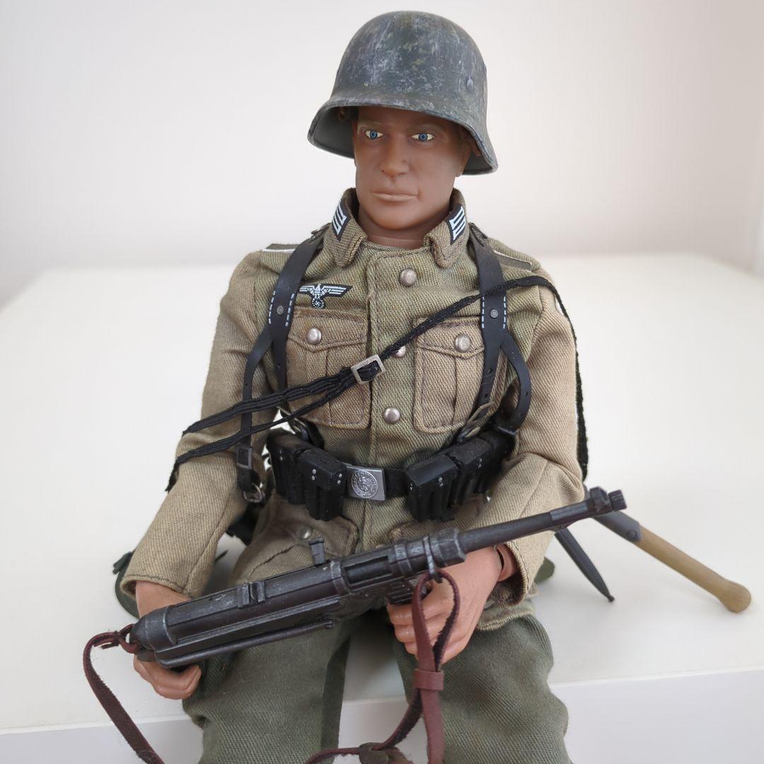 ドイツ軍フィギュアです！身長は、32センチです！とてもリアルです！