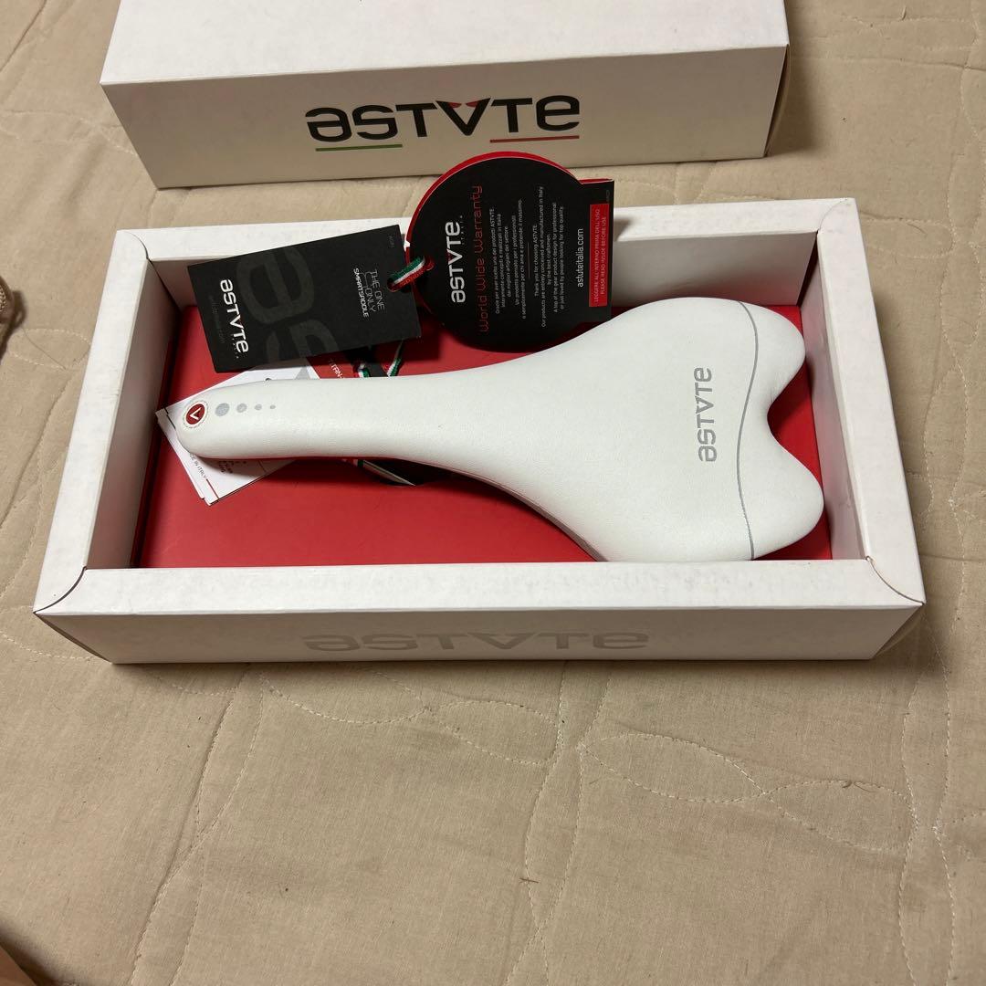 Astvte SkylineSR サドル