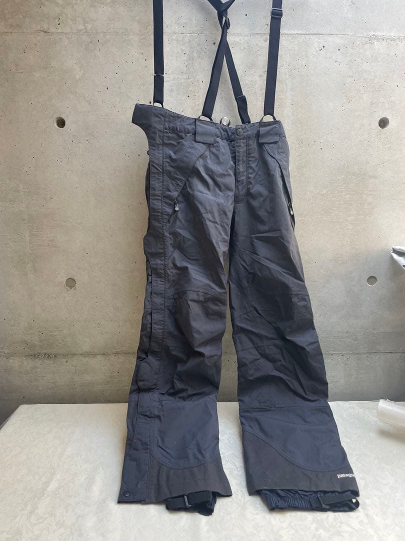 Patagonia パタゴニアブ　スキーウェア スノボーパンツ　メンズＭ