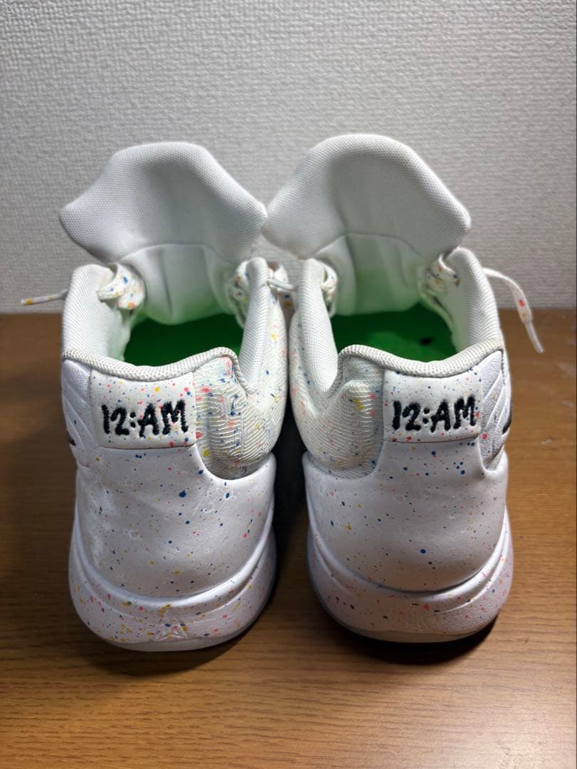 Nike バスケットボールシューズ ホワイト/イエロー