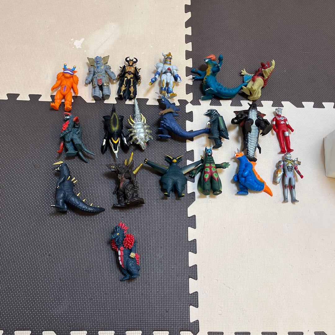 ウルトラトラ怪獣500ソフビ13個セット(生産終了)