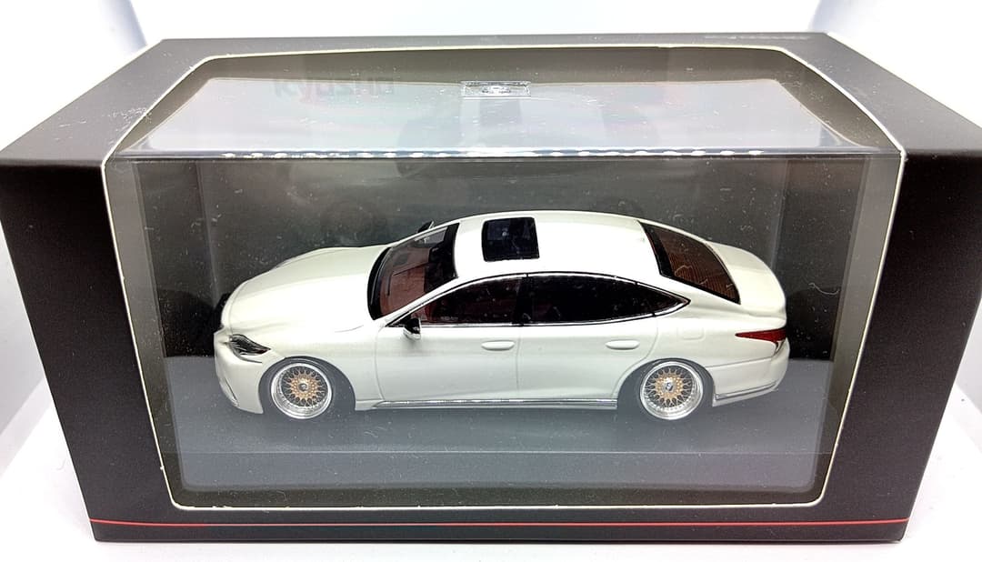 京商 ミニカー レクサス LS500 バージョンL ソニッククウォーツ BBS