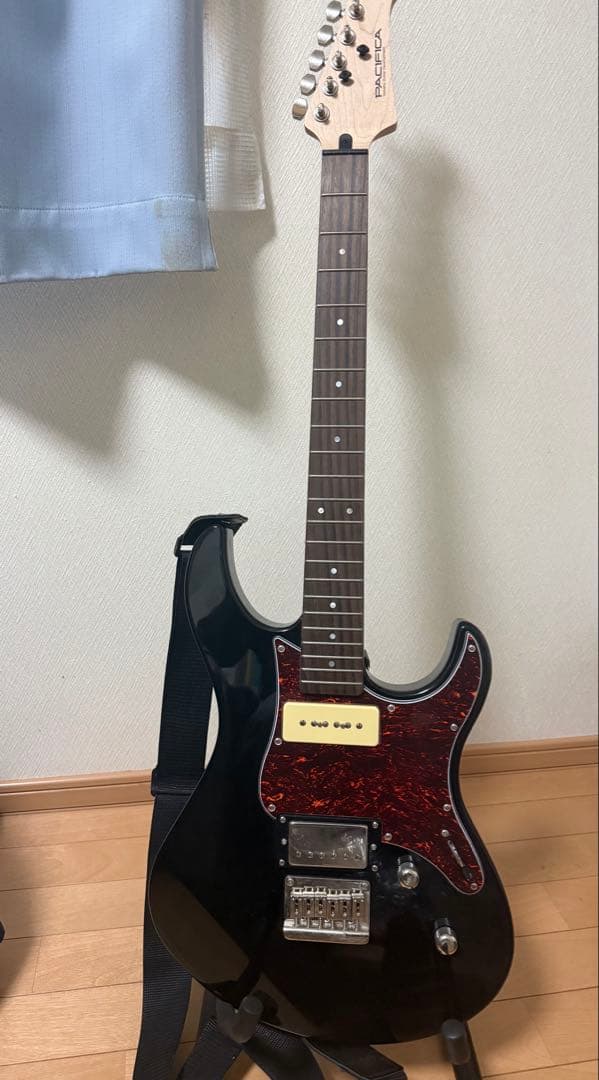 ブラック エレキギター