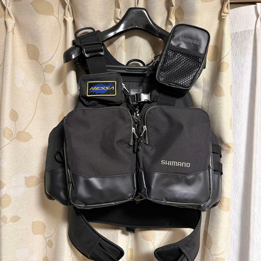 シマノ サーフトリッパーベスVF-275W Mサイズ 中古美品
