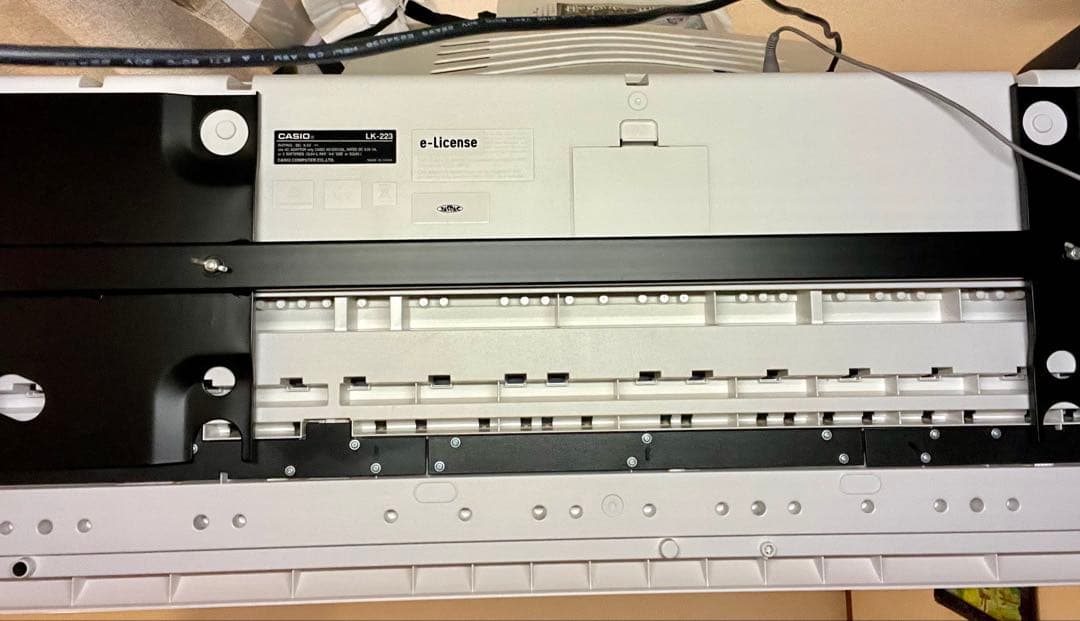 CASIO LK-223電子キーボード　専用スタンド付