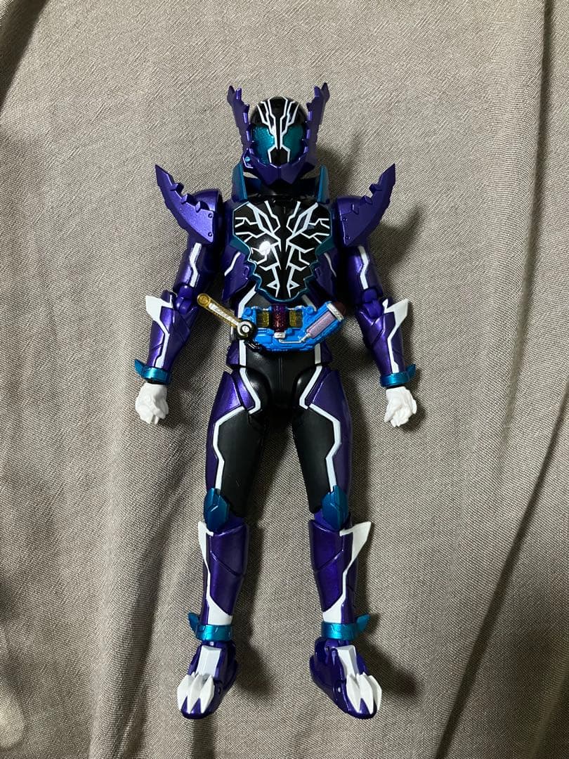 【美品】SHFiguarts 仮面ライダーローグ