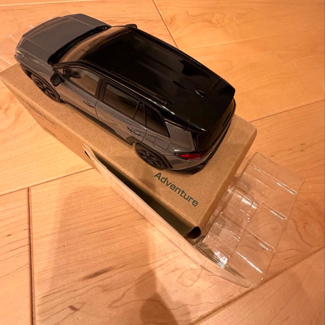 新型 RAV4 カラーサンプルミニカー adventure 黒×アーバンロック