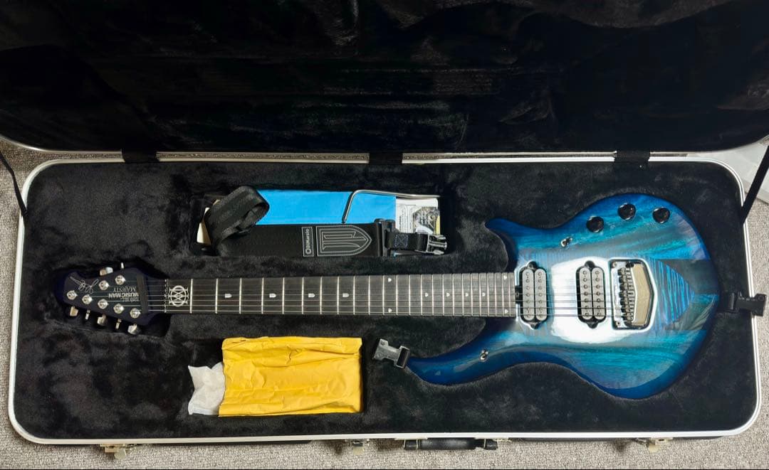 ギター EARNIE BALL MUSICMAN MAJESTY 7 BLUE HONU