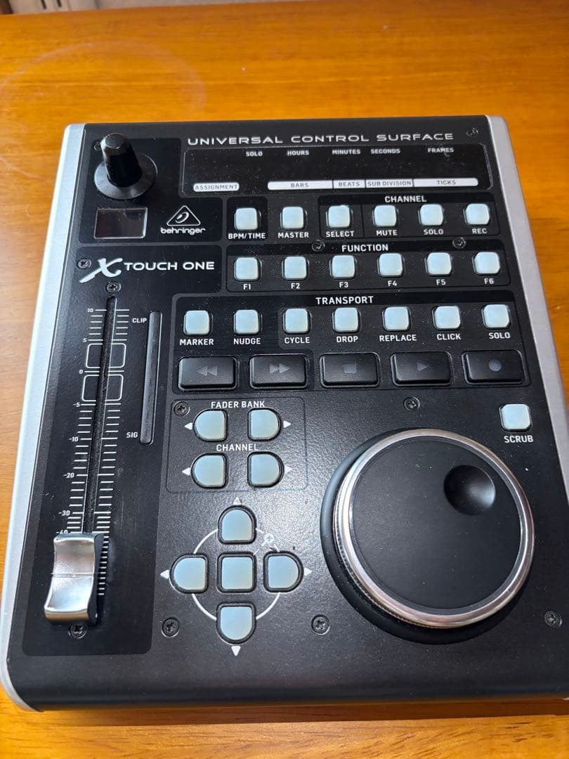 BEHRINGER X-TOUCH ONE ベリンガー フィジカルコントローラー