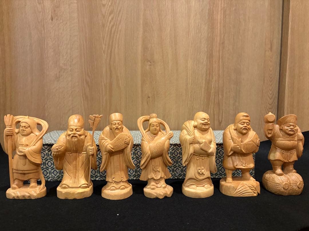 *七福神　木彫り 7体セット 縁起物
