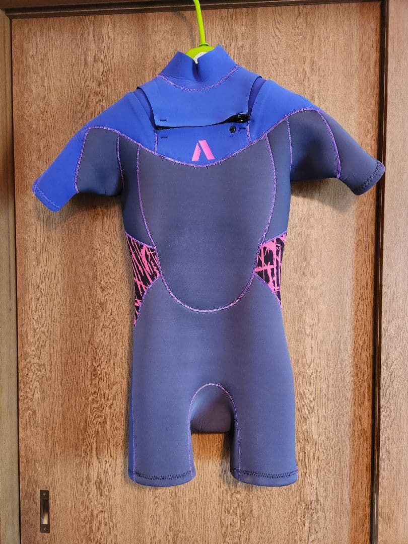 AIRTIGHT エアータイト　ウェットスーツ　スプリング　綺麗です！