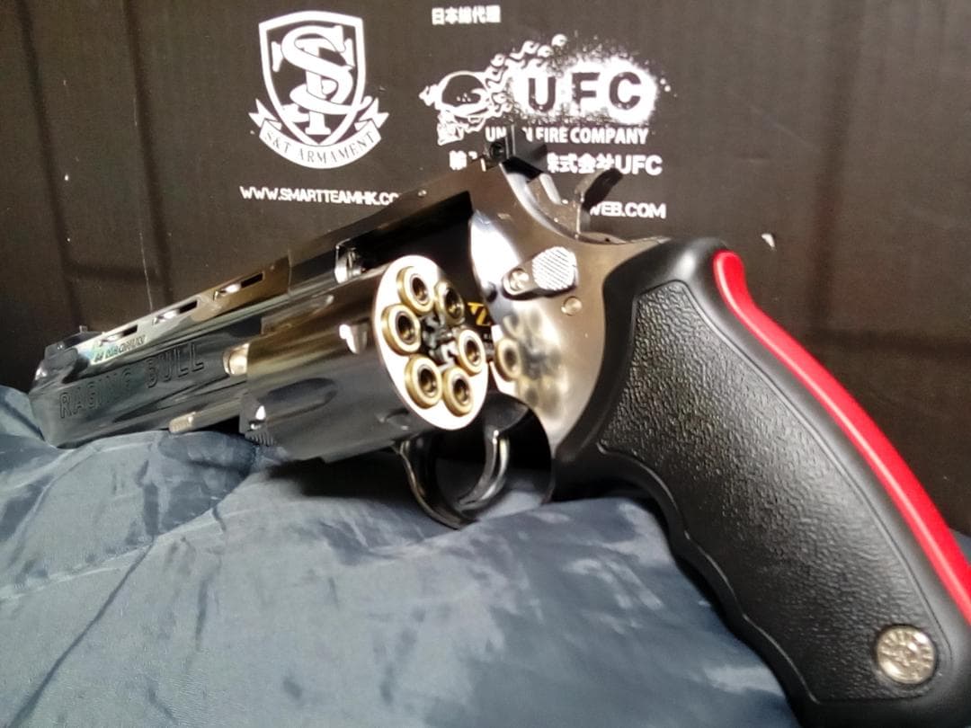 レイジングブルマキシTAURUS社公認 　⭐４４マグナム⭐絶版⭐希少品8mmBB