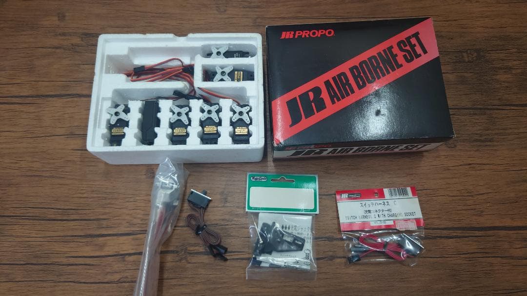 JRプロポ　ヘリ用ジャイロ＋サーボ+受信機+スイッチ　セット