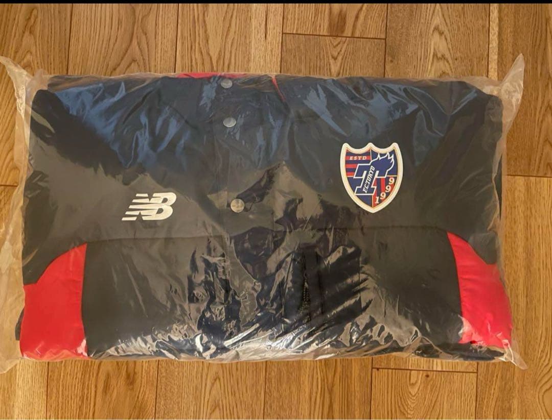 3/16終了 送料込 新品 FC東京 ニューバランス ロングパデッドコート