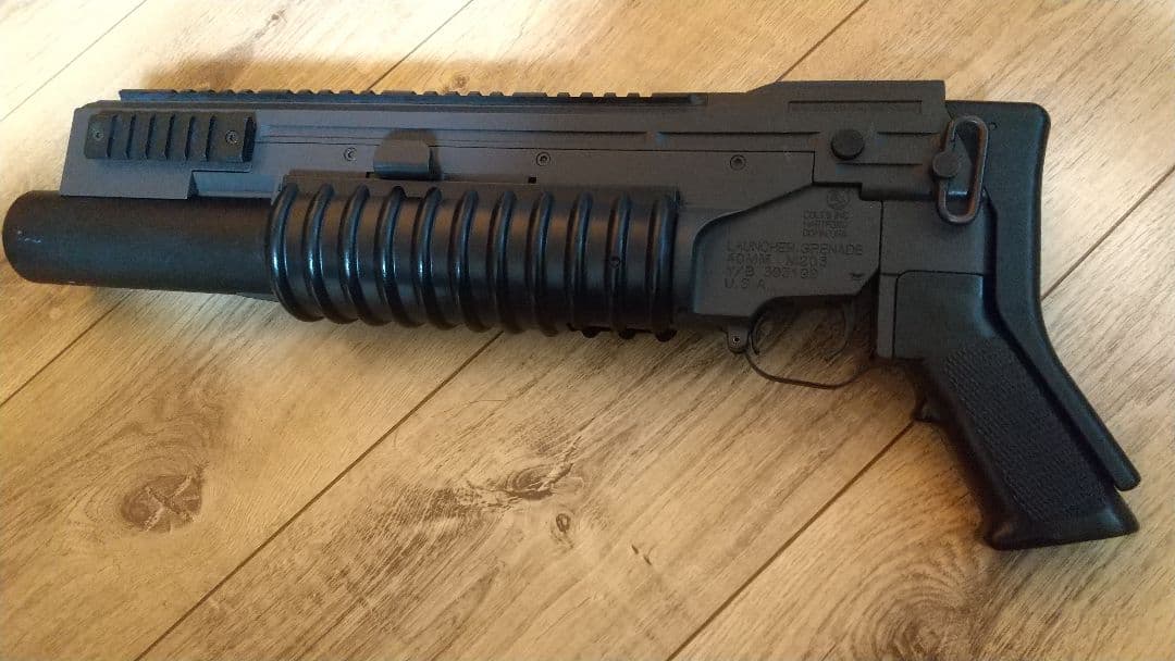 東京マルイ m203 エアガン カスタム品 PP19 ビゾン