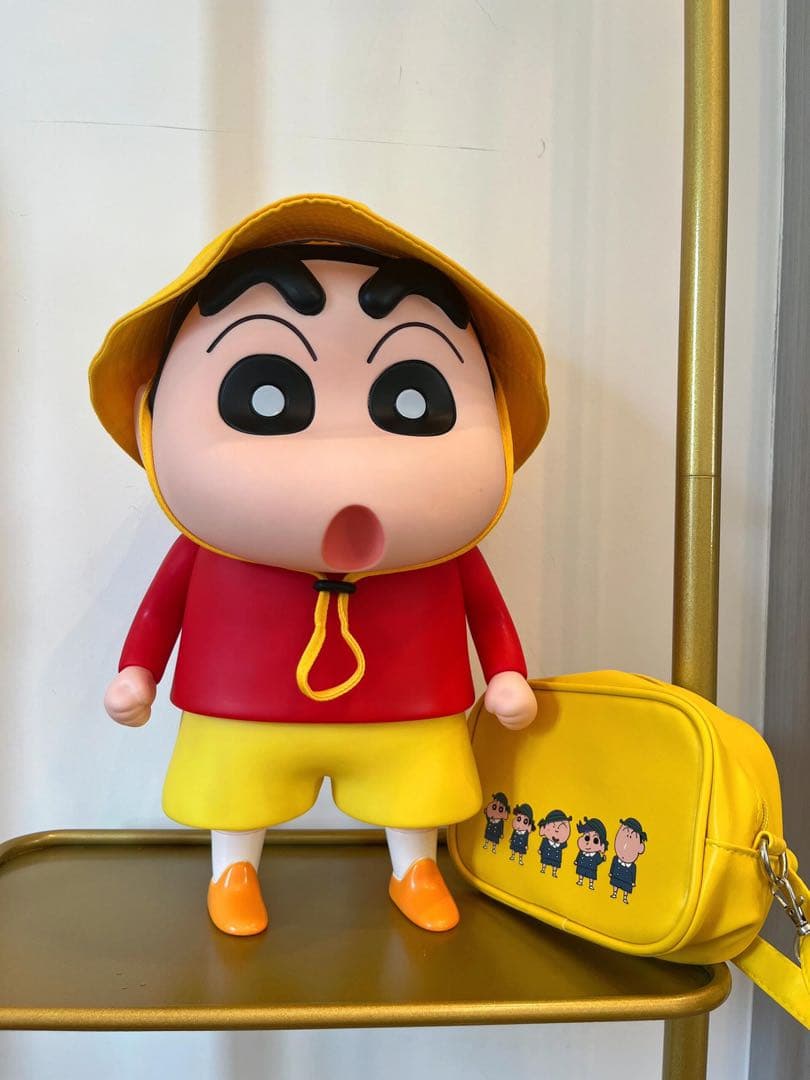 クレヨンしんちゃん フィギュ約40cm