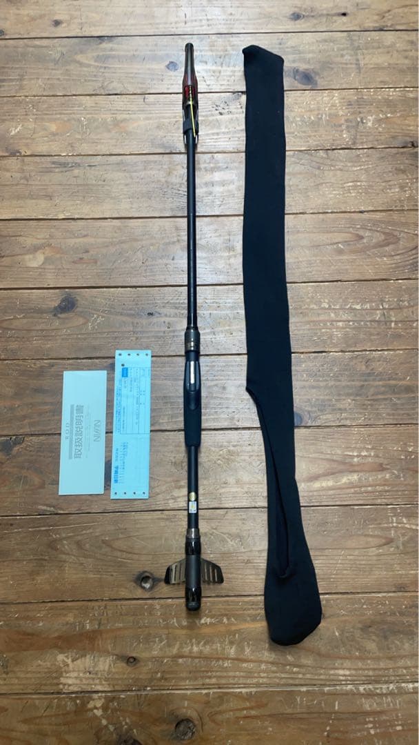 インヴィクタ RUNGUNヘチ LTD-FB M 270