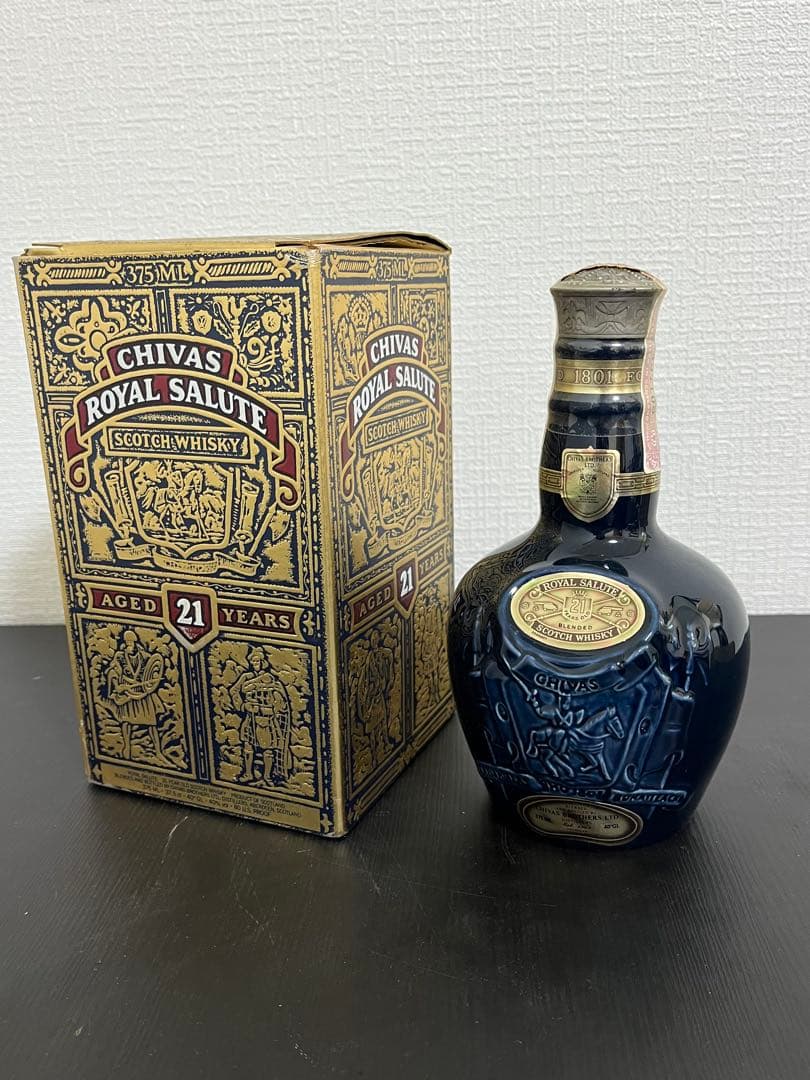 シーバスリーガル ロイヤルサルート 21年 375ml 青陶器ボトル 箱・巾着付