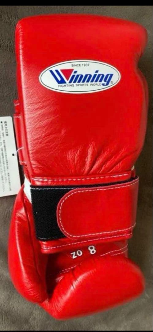 新品ウイニングボクシンググローブ　8オンス　赤　マジック