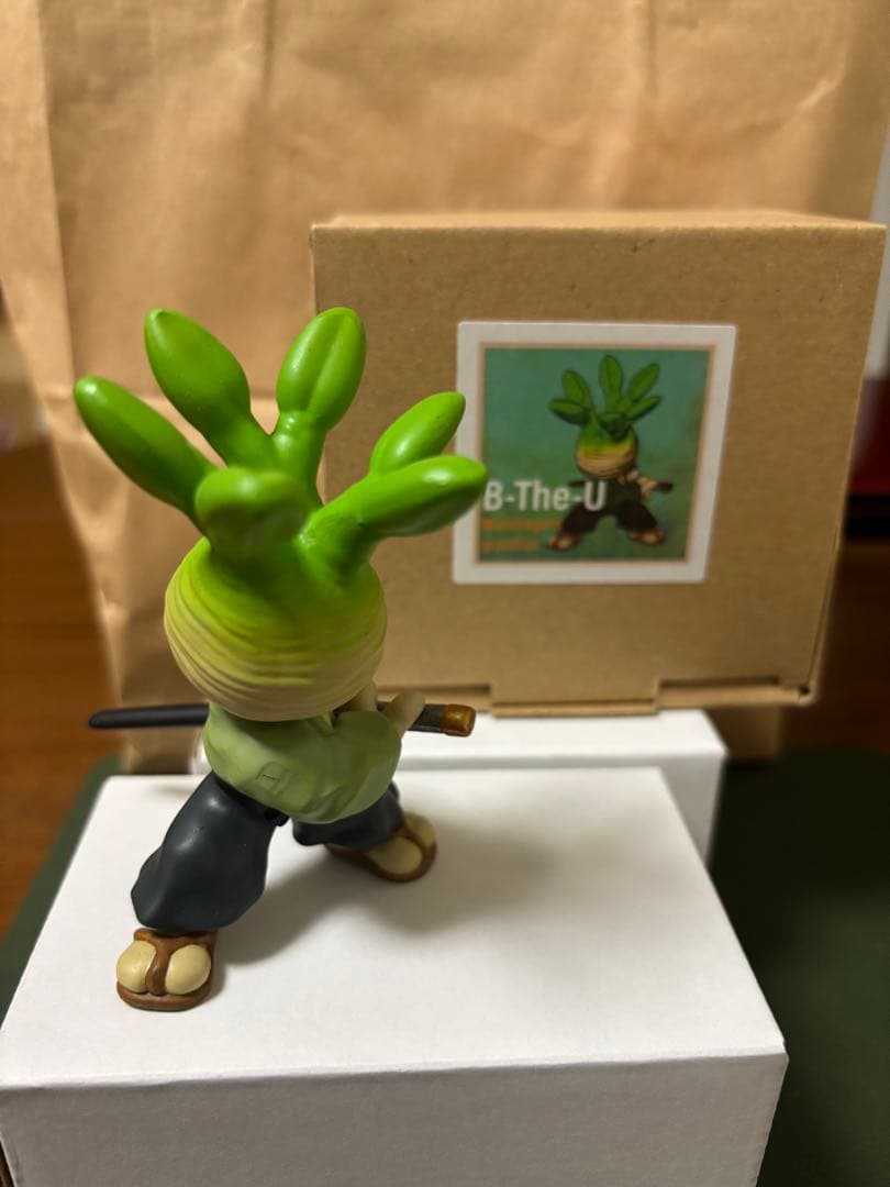 B-The-U フィギュア　マンドラグラキ　サムライ