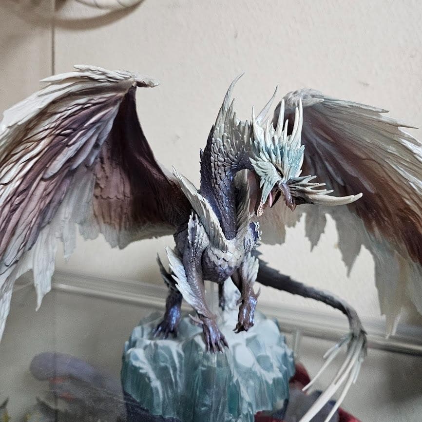 モンスターハンター　イヴェルカーナ　フィギュア　一番くじ　訳あり