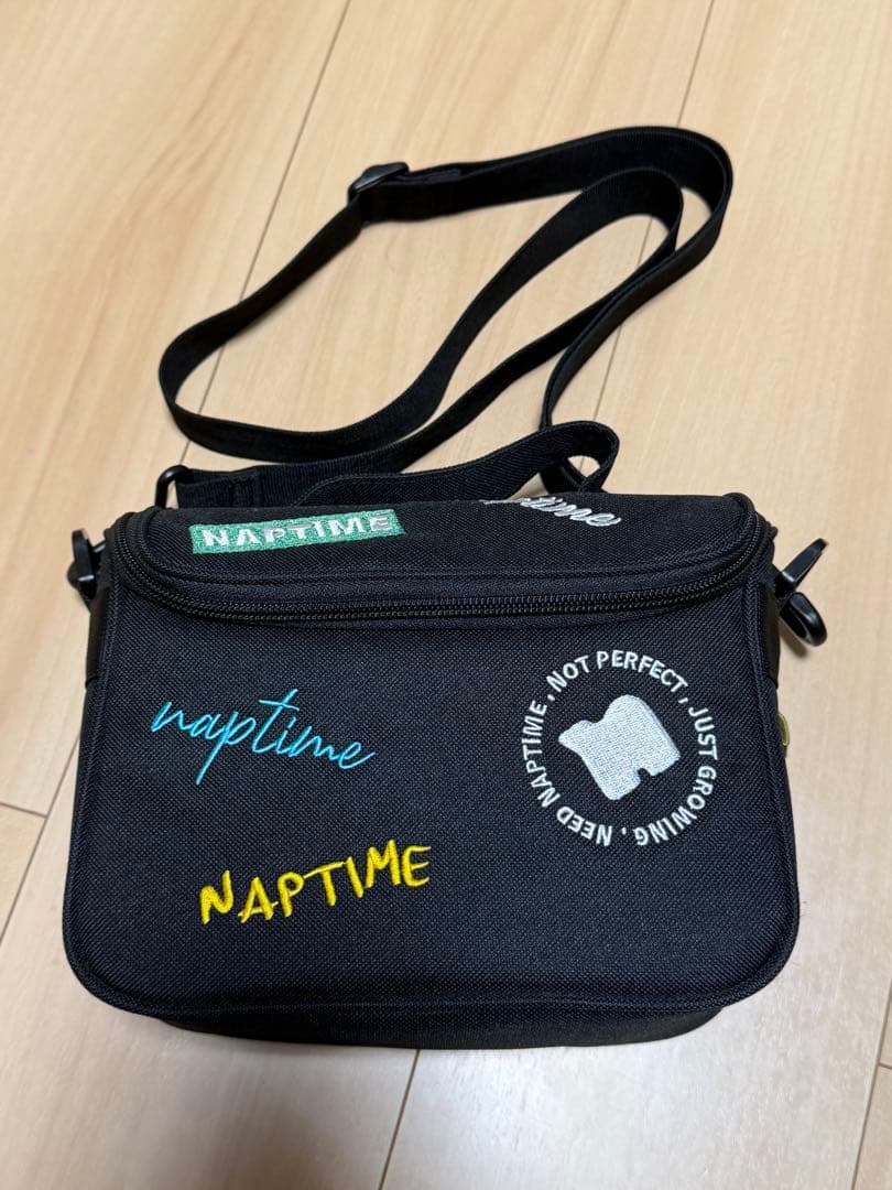 Nissy Naptime ショルダーバッグ