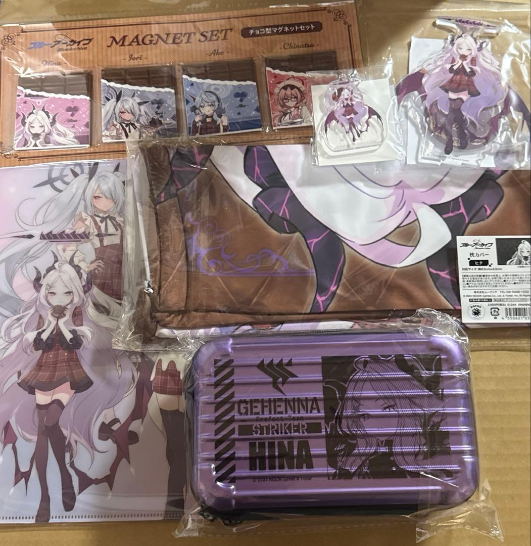 ブルアカ　ヒナ　アトレコラボ　ブルーアーカイブ　アクリルスタンド