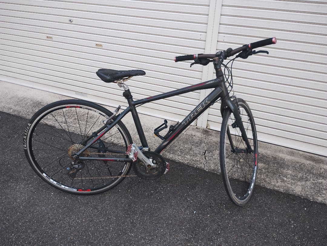 Trek FX7.4 クロスバイク　ロードバイク　現状品　引取限定　サビキズあり