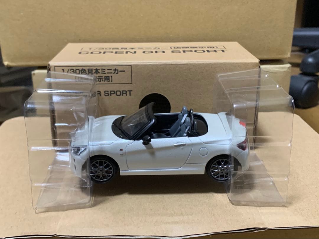 GRコペン 色見本ミニカー パールホワイト