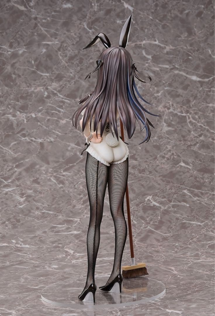 アリナ・クローバー バニーVer. 1/4 完成品フィギュア