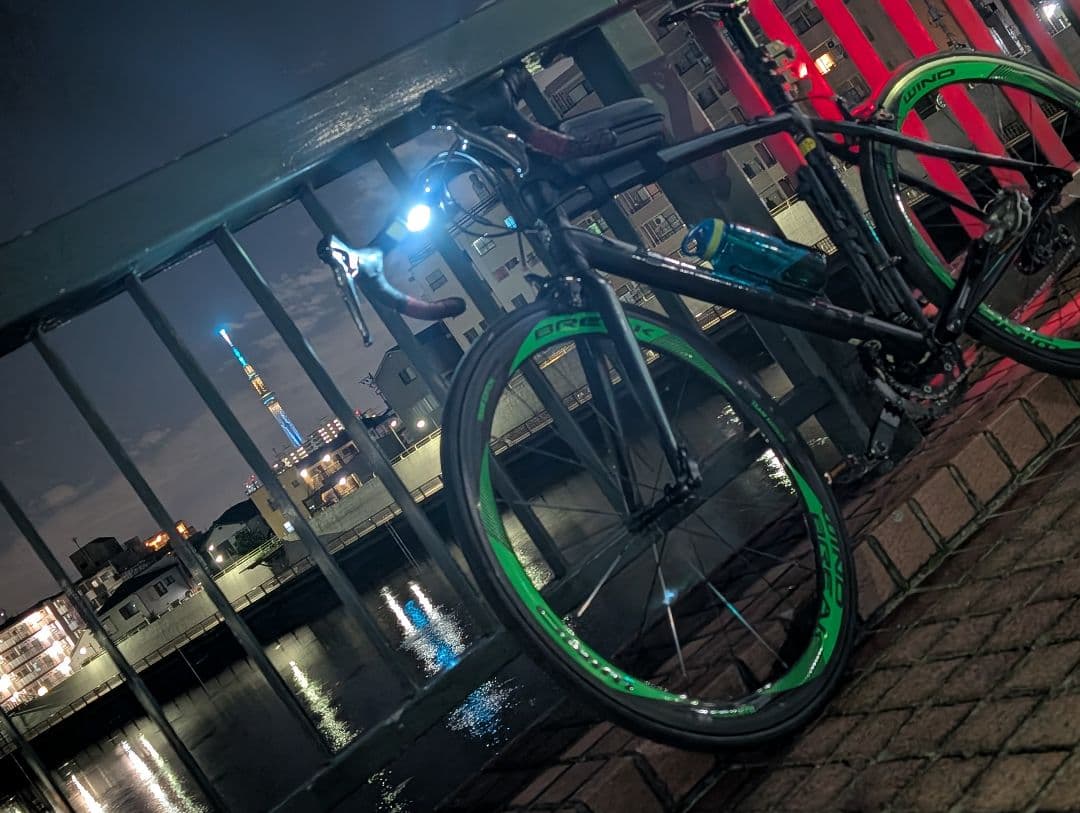 アルミフレーム　Bianchi ロードバイク 　自転車アサヒ　ベルガモ