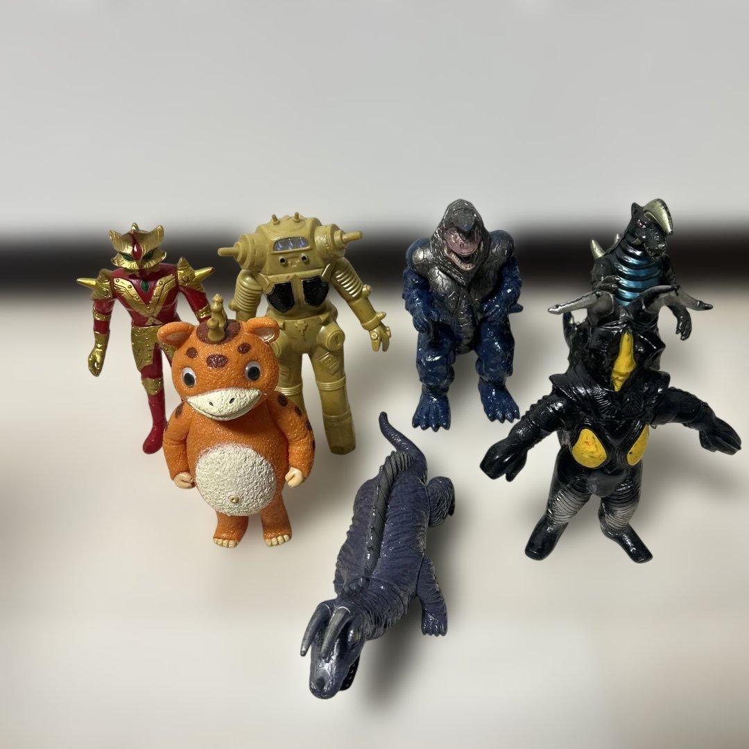 ウルトラマン　怪獣　フィギュア　7体セット