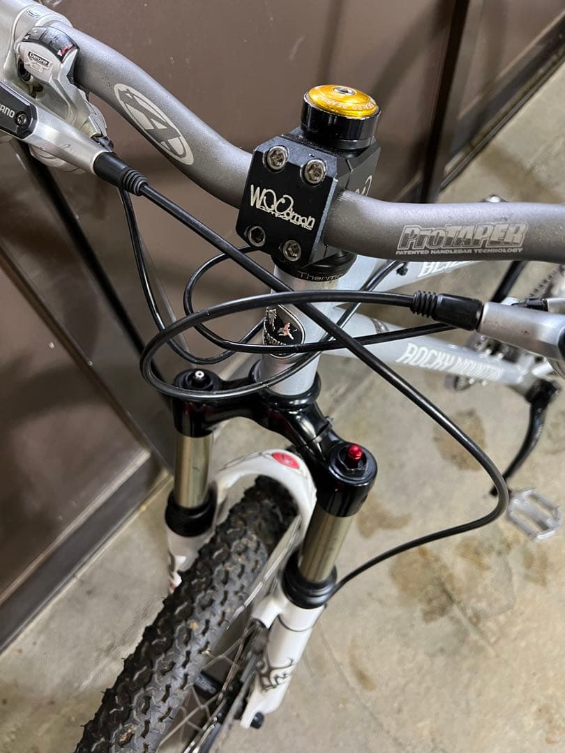 ロッキーマウンテン 26インチ MTB カスタム多数 高性能