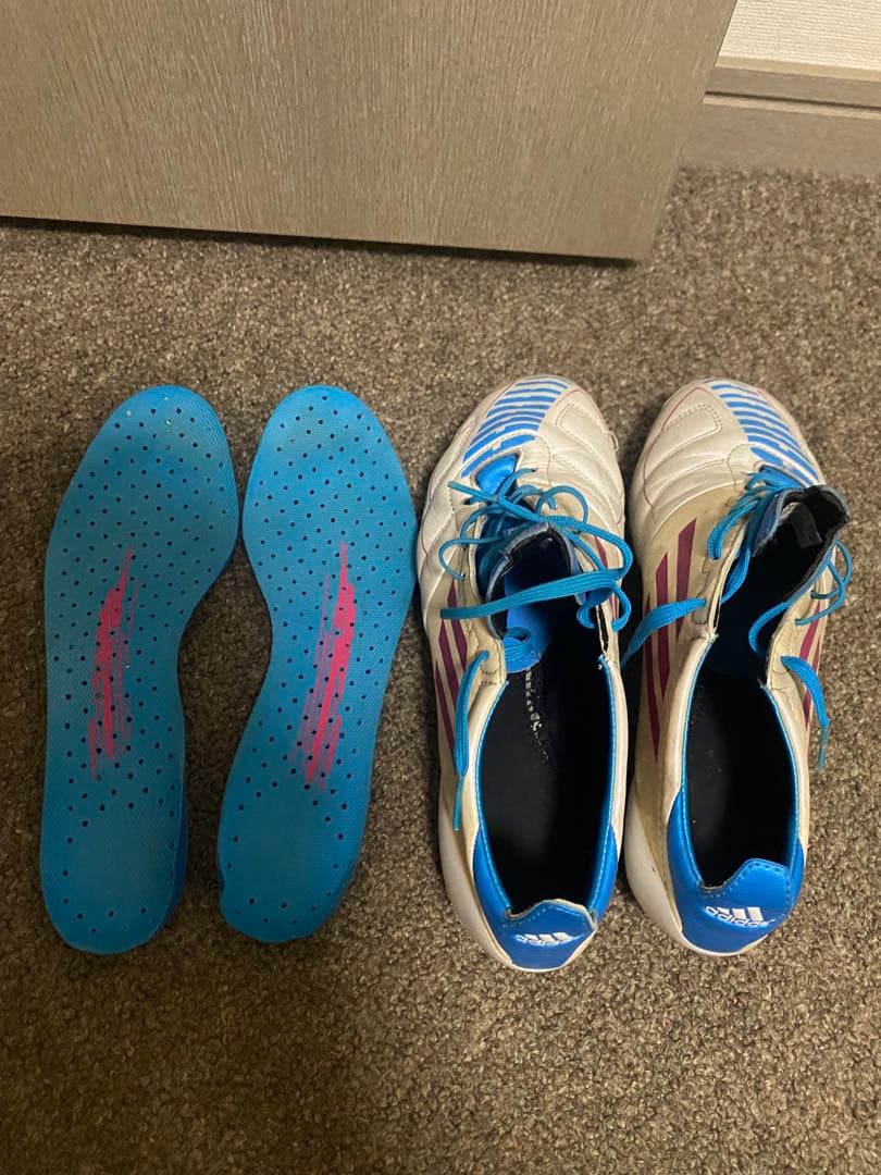 adidas サッカーシューズ スパイク ホワイト/ブルー/ピンク