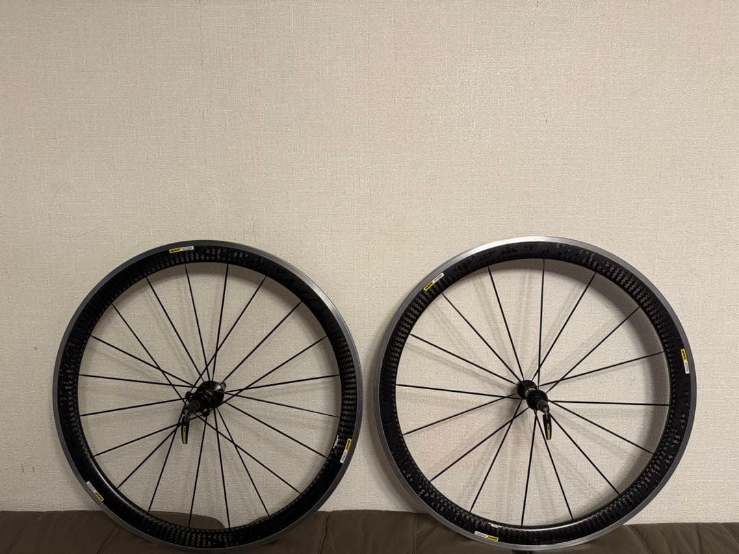 MAVIC COSMIC PRO CARBON クリンチャー