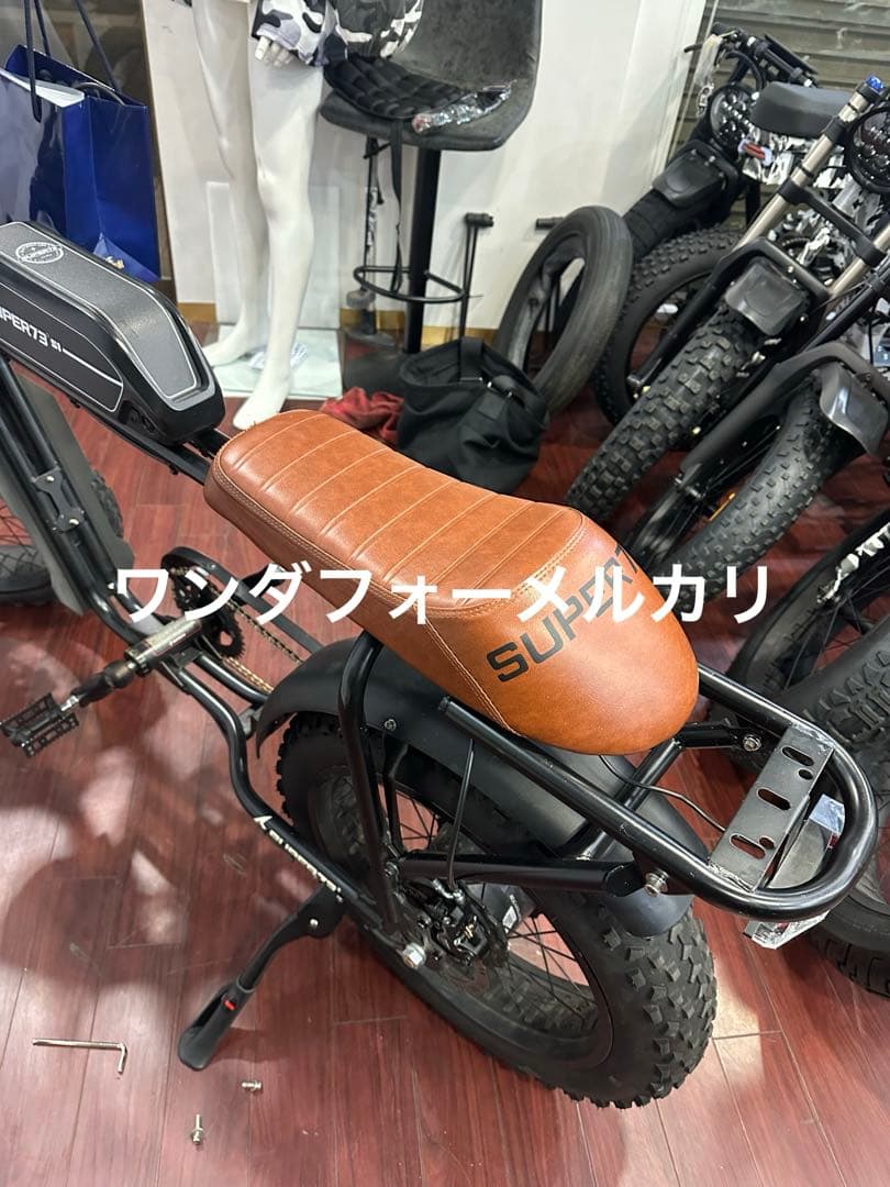 Super73カスタムシート(サイズ載せあり)、穴取り付け工事別途になります。
