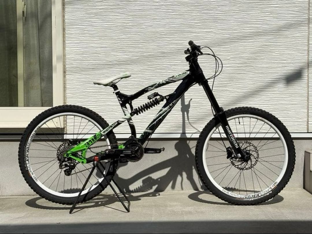 LAPIERRE FROGGY 318 ダウンヒルMTB Marzocchiサス