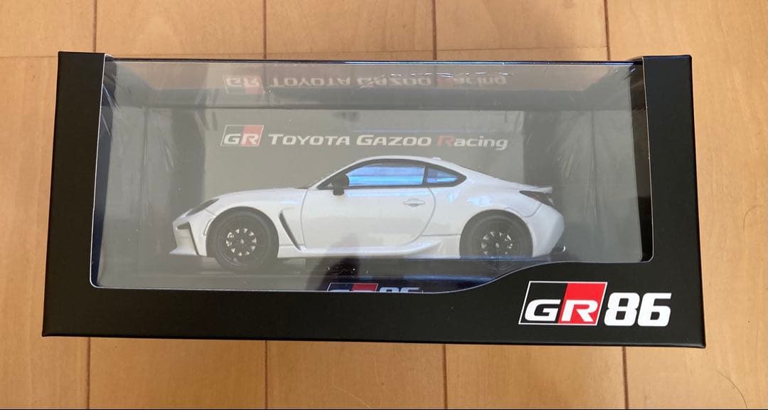 1/30 トヨタ GR86 カラーサンプル ミニカー クリスタルホワイトパール