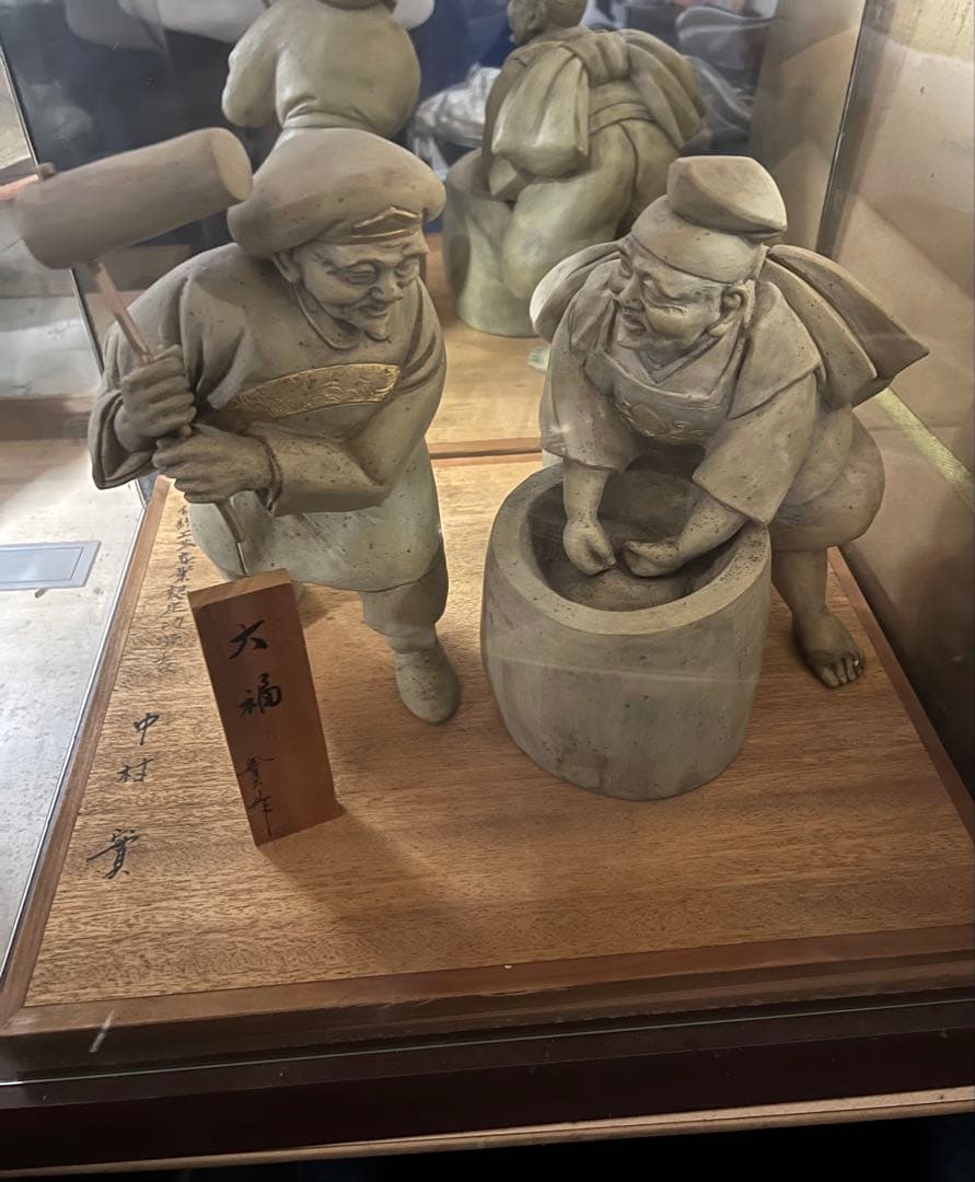 陶器の彫刻