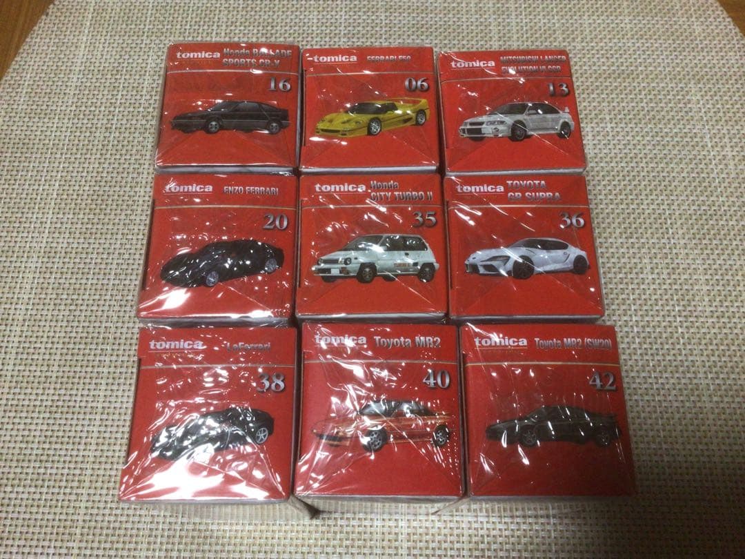 トミカプレミアム発売記念仕様　9台セット