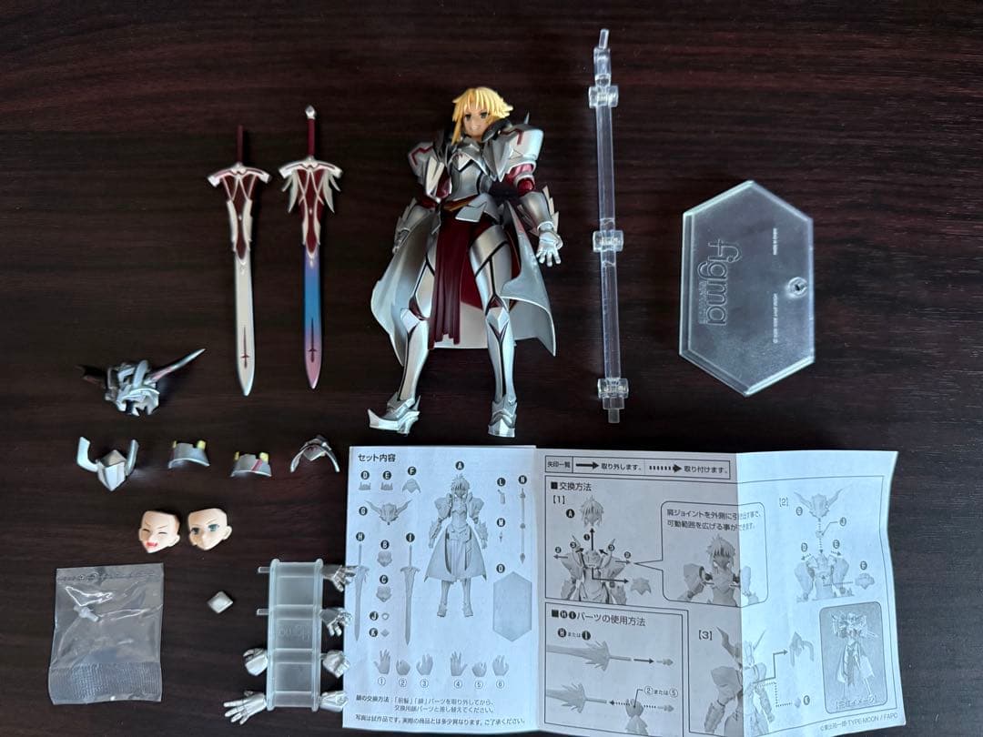414 figma “赤”のセイバー　モードレッド