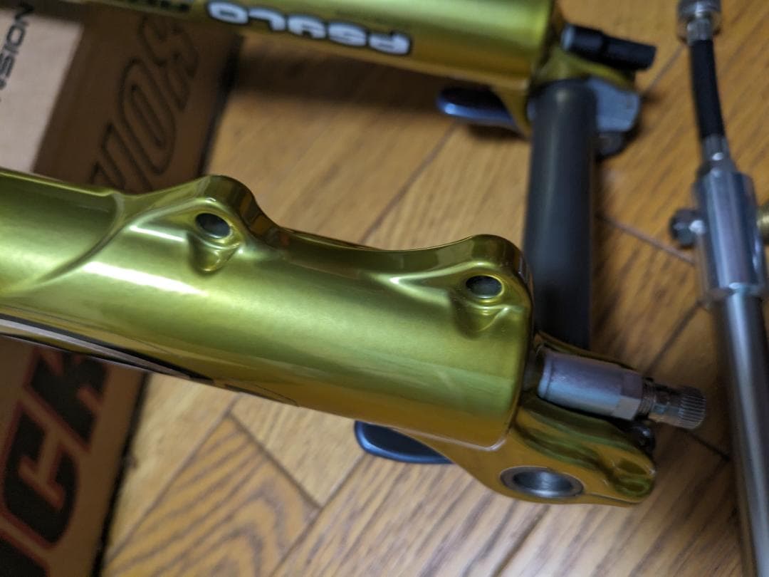 ★未使用品　ROCK SHOX- PSYLO-RACE