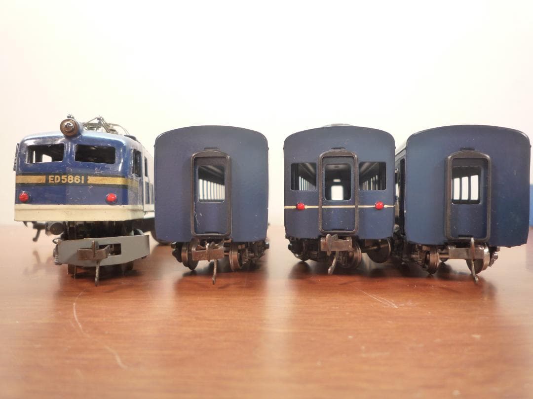 KTM　HOゲージ　鉄道模型　ED5861 電気機関車と客車セット