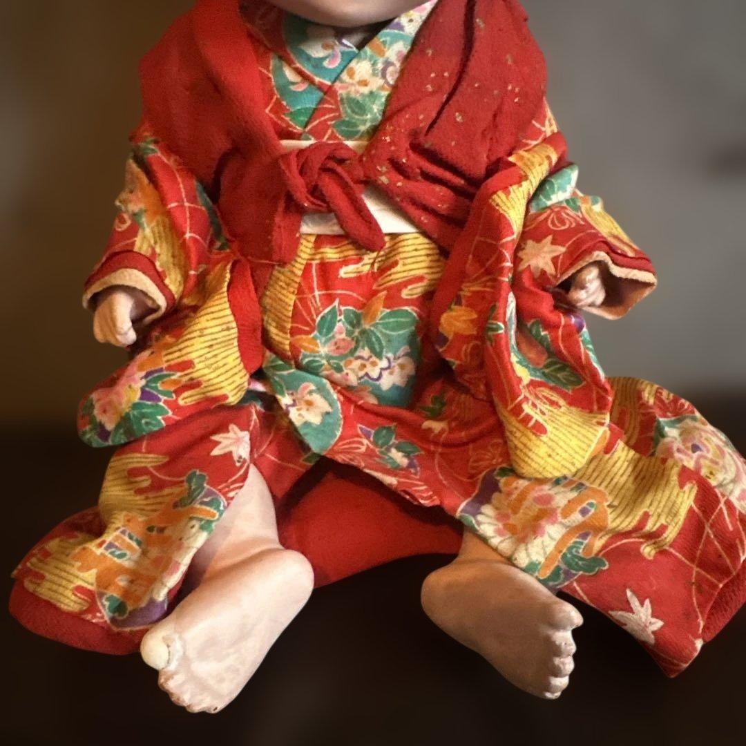 瞬間的お値下げ‼️ヴィンテージ　市松人形 赤と緑の花柄着物　幼子　かわいいあんよ