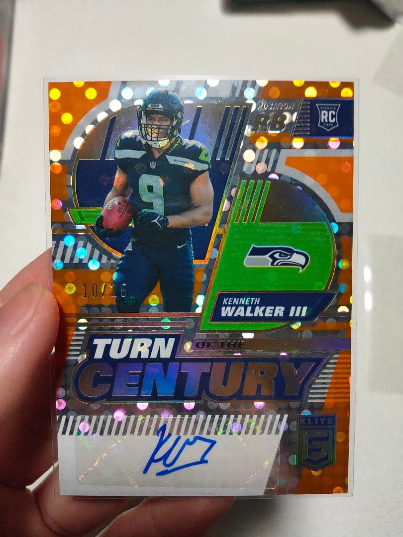 Kenneth Walker Ⅲ NFL　panini カード サイン