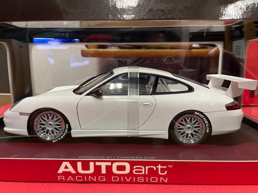 オートアート　ポルシェ911 カレラ